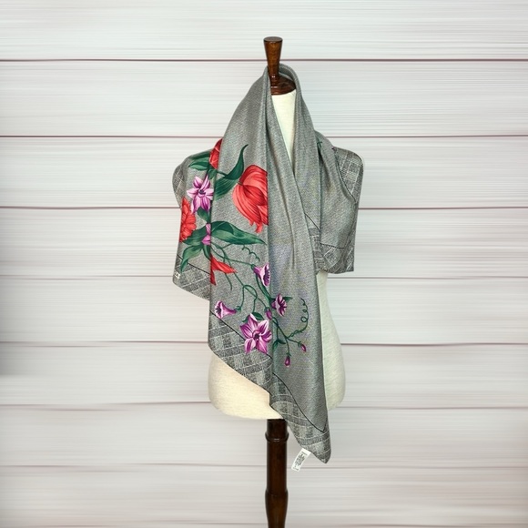 ADRIENNE VITTADINI Silk Scarf Gray with Red Purple Floral Print Vintage Japan - Picture 1 of 11
